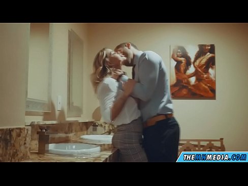❤️ Amikor egy bögyös szőke elcsábít egy nyilvános WC-ben Szex videó at hu.yespornpics-com.ru ☑